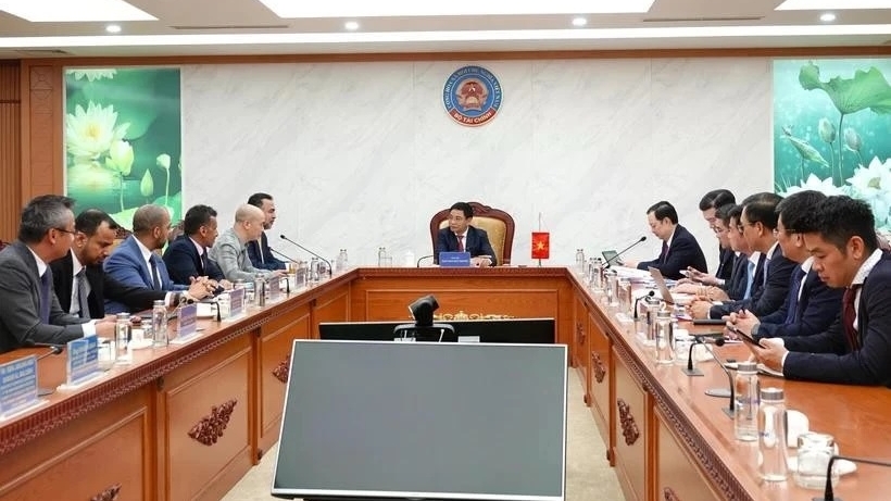 Minister of Finance Nguyen Van Thang receives Omani delegation to deepen financial, investment ties