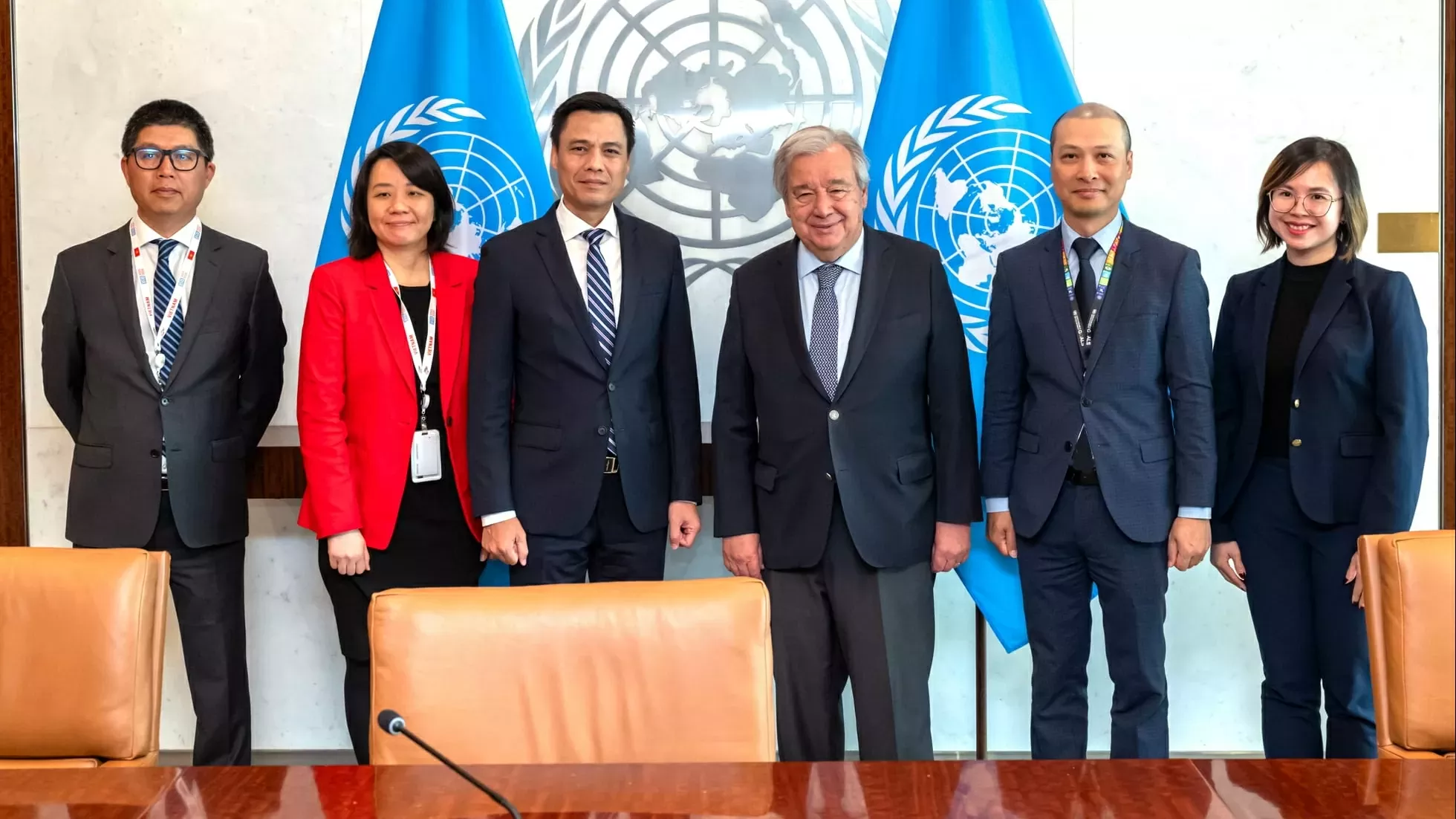 Ambassador Dang Hoang Giang bids farewell to UN Secretary-General and President of the General Assembly