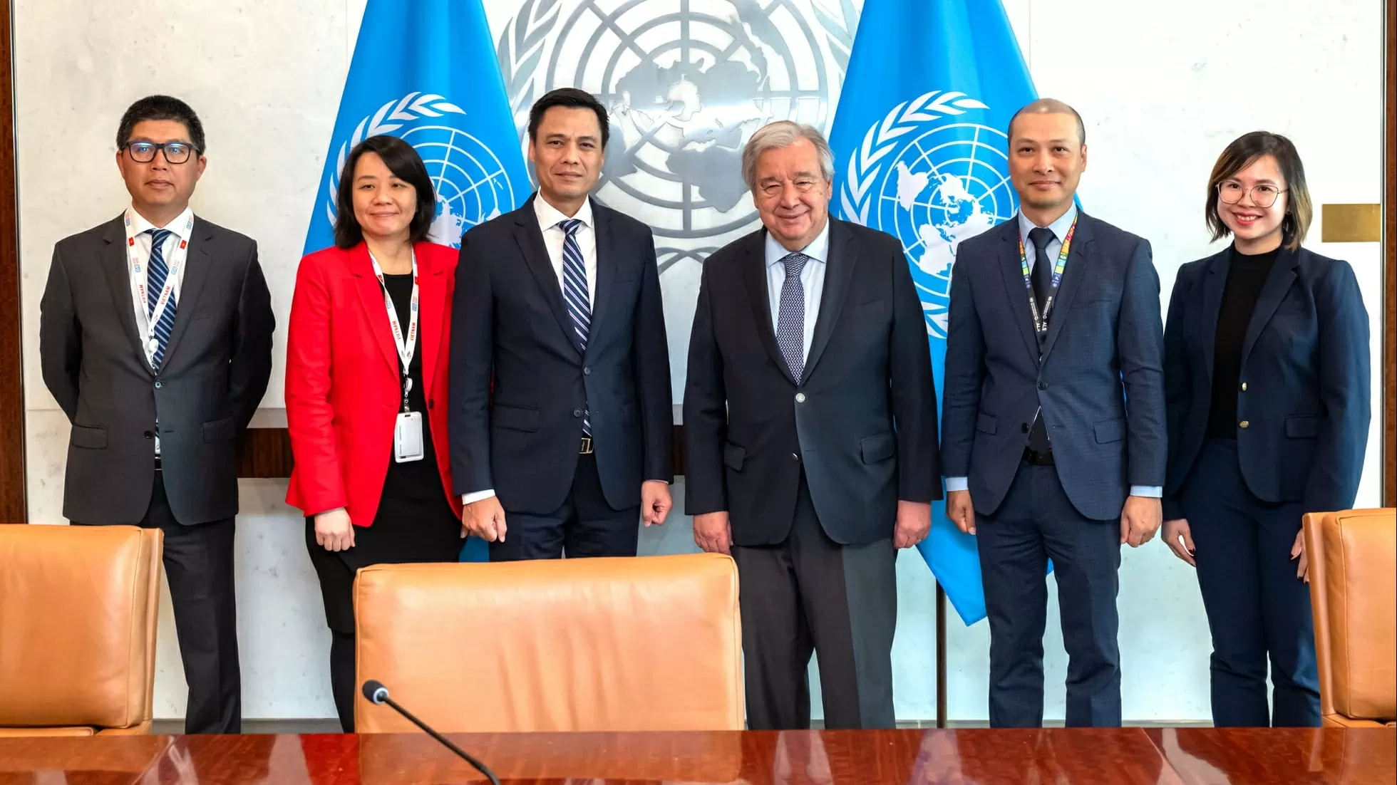 Ambassador Dang Hoang Giang bids farewell to UN Secretary-General and President of the General Assembly