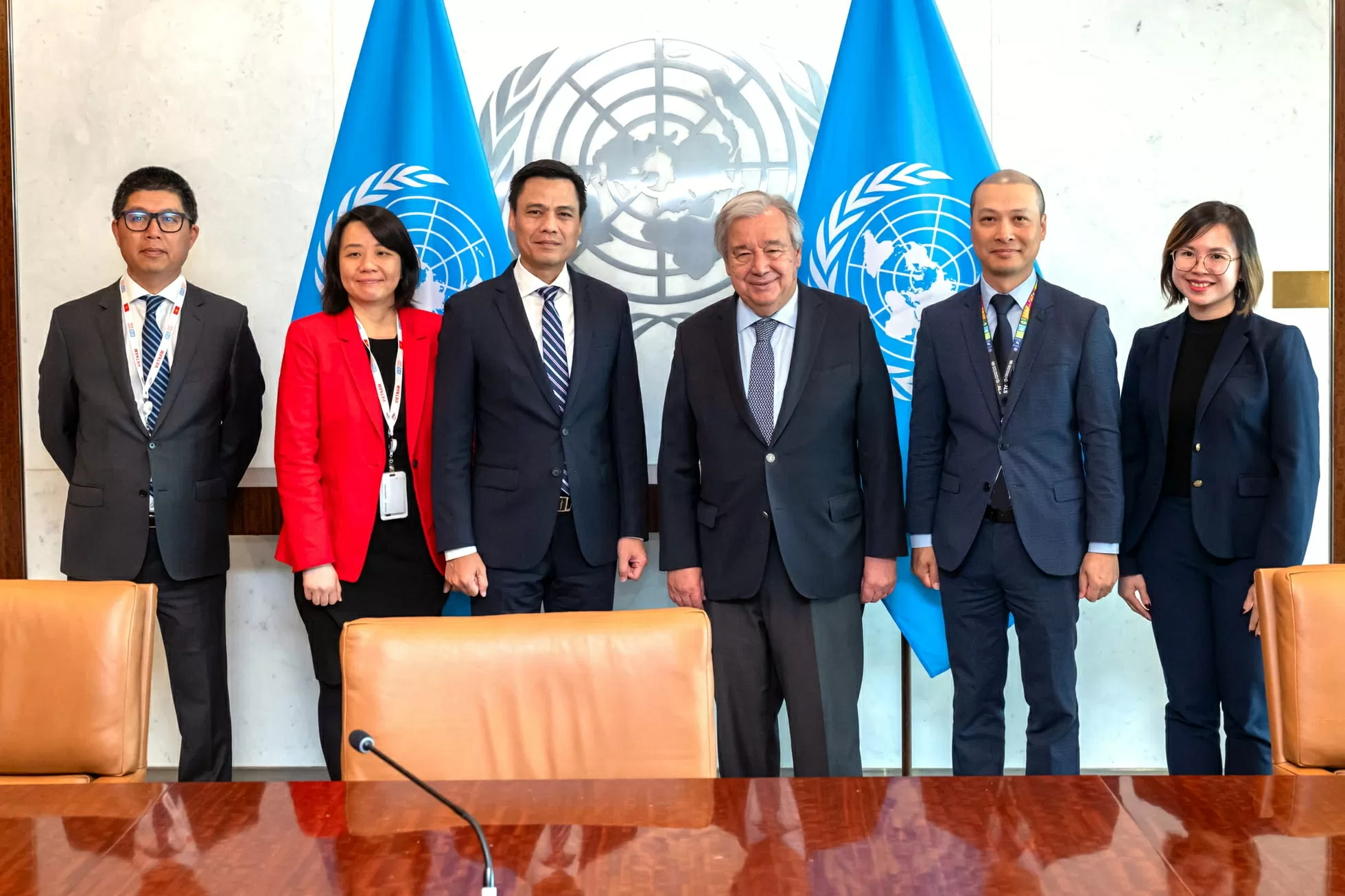 Ambassador Dang Hoang Giang bids farewell to UN Secretary-General and President of the General Assembly