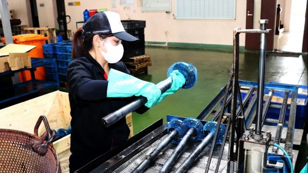 Firms under pressure of rising costs amid trade uncertainty: HSBC survey