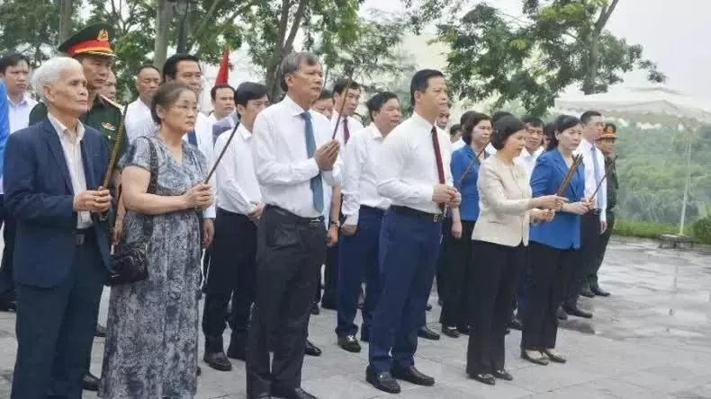 Bac Ninh delegation pays tribute to Revolutionary Hoang Quoc Viet Bac Ninh delegation pays tribute to Revolutionary Hoang Quoc Viet