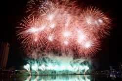 Da Nang International Fireworks Festival 2025 kicks off