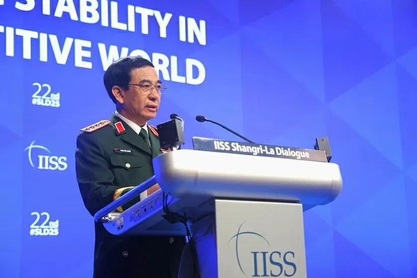 Defence Minister Phan Van Giang highlights key issues to ensure global stability at Shangri-la Dialogue Defence Minister Phan Van Giang highlights key issues to ensure global stability at Shangri-la Dialogue