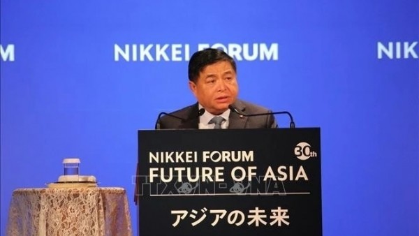 Deputy PM Nguyen Chi Dung puts forth proposals for cooperation at Nikkei Forum "Future of Asia"