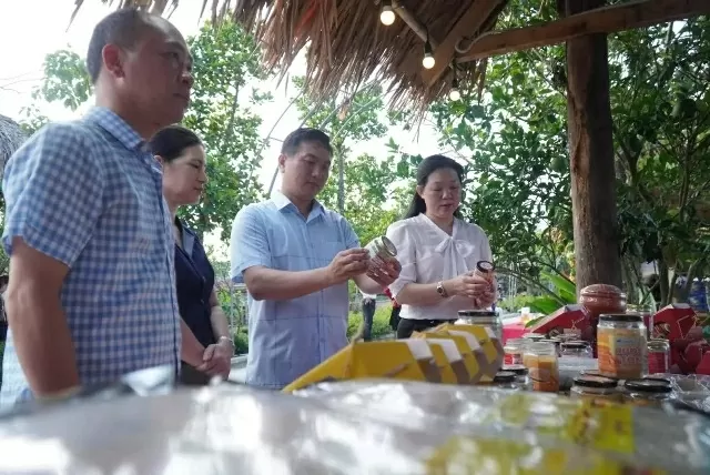 Promoting OCOP and outstanding agricultural products of Bac Ninh at the safe agricultural products Fair