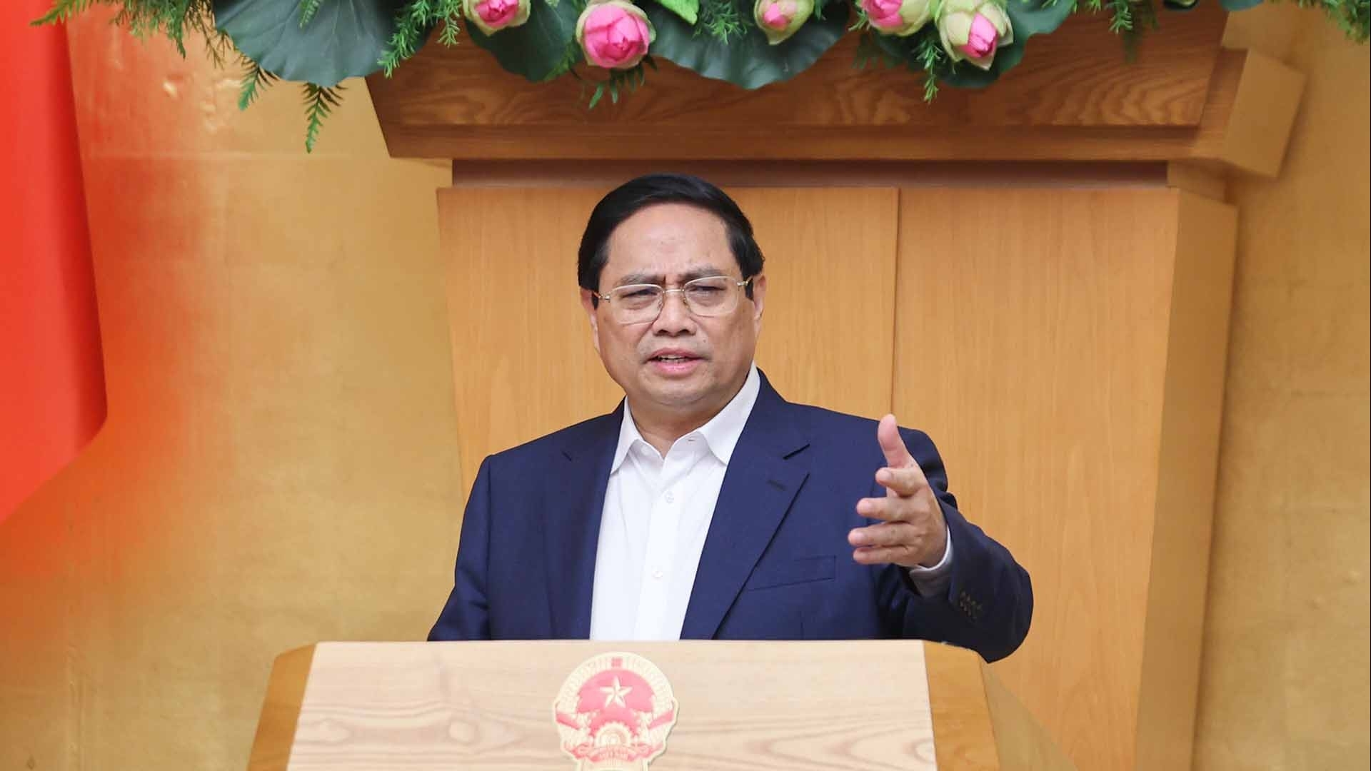 PM chairs Government meeting, affirms Vietnam’s sustained positive socio-economic performance