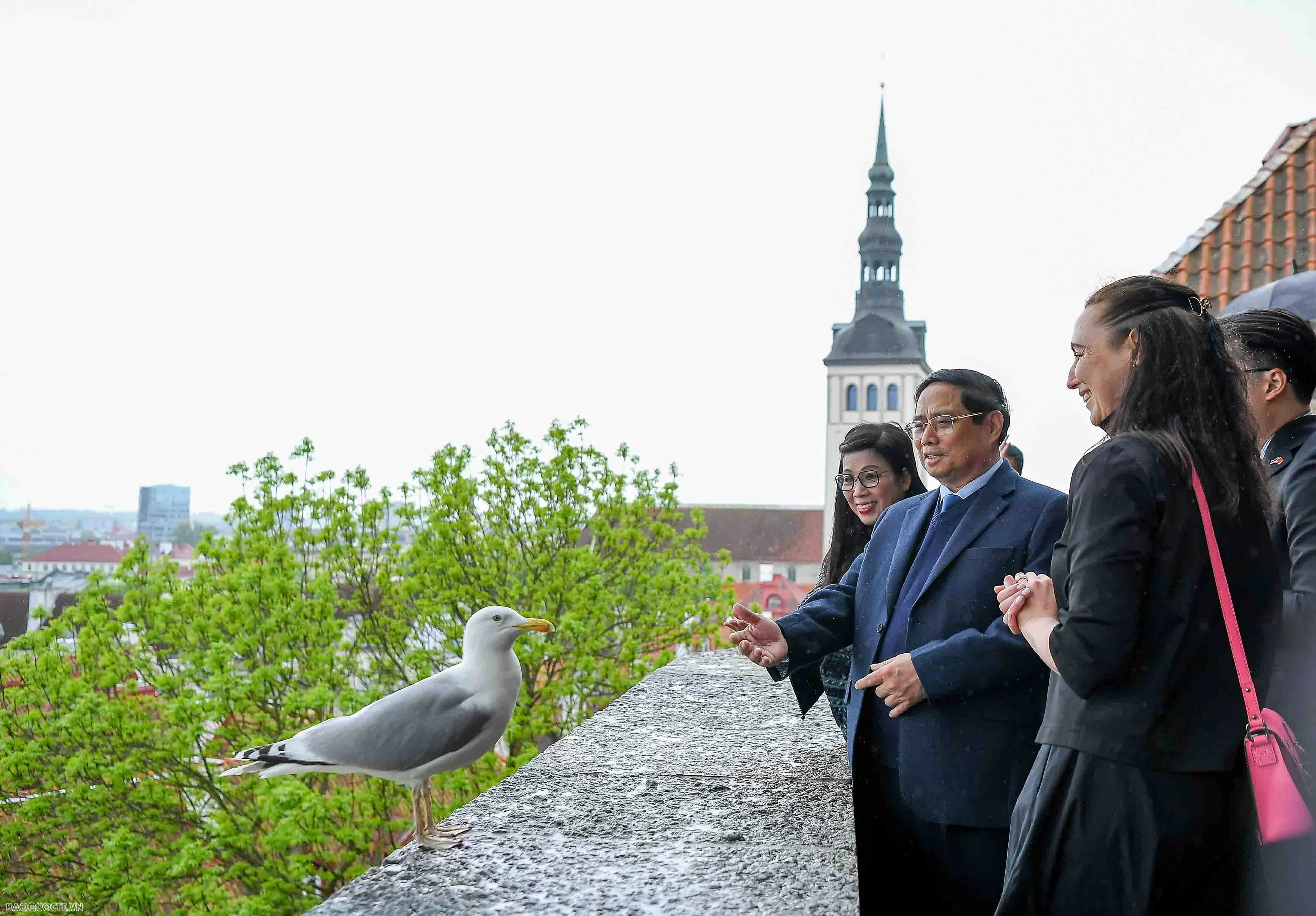 PM explores Estonia’s heritage, port innovation