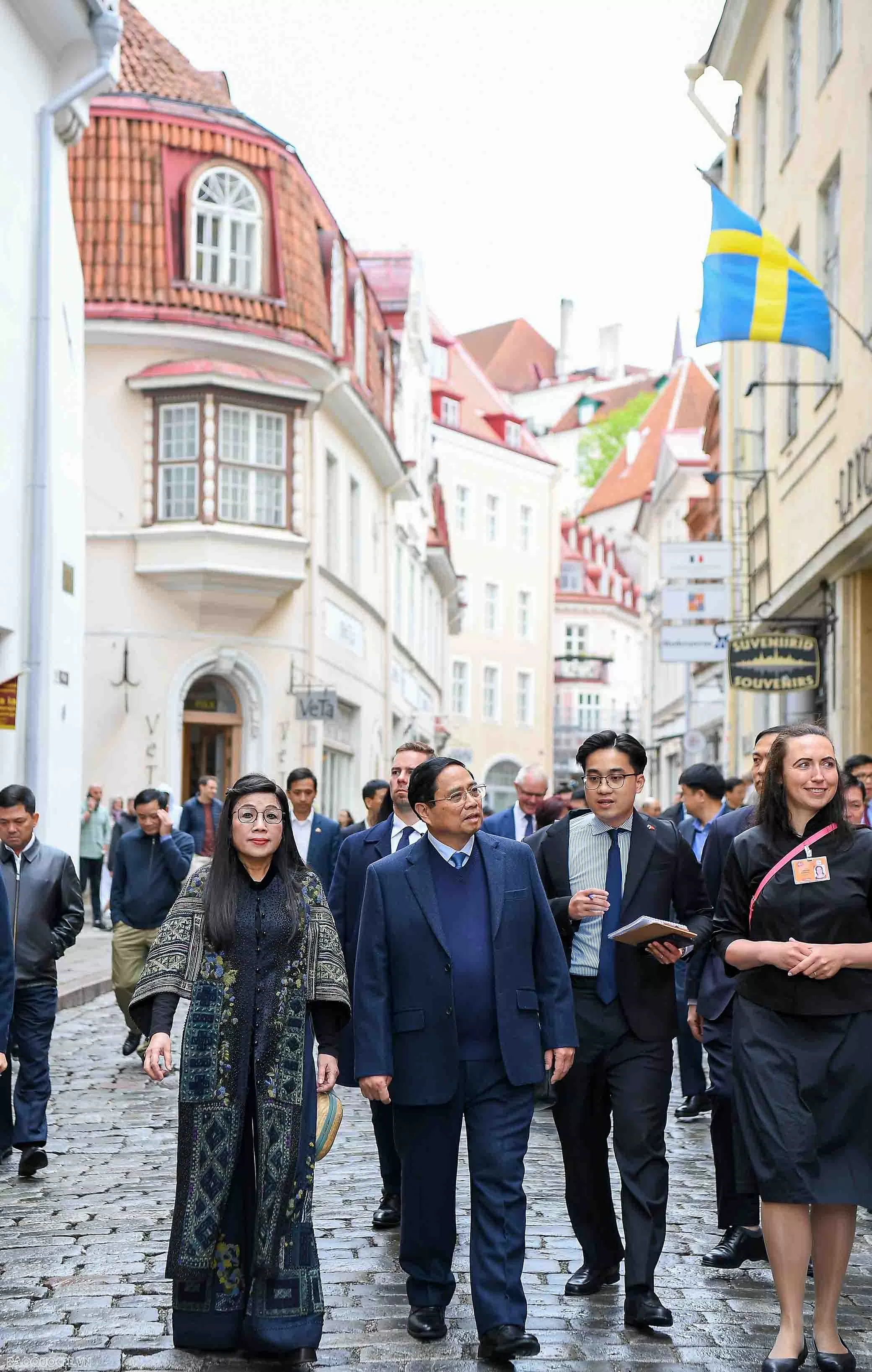 PM explores Estonia’s heritage, port innovation