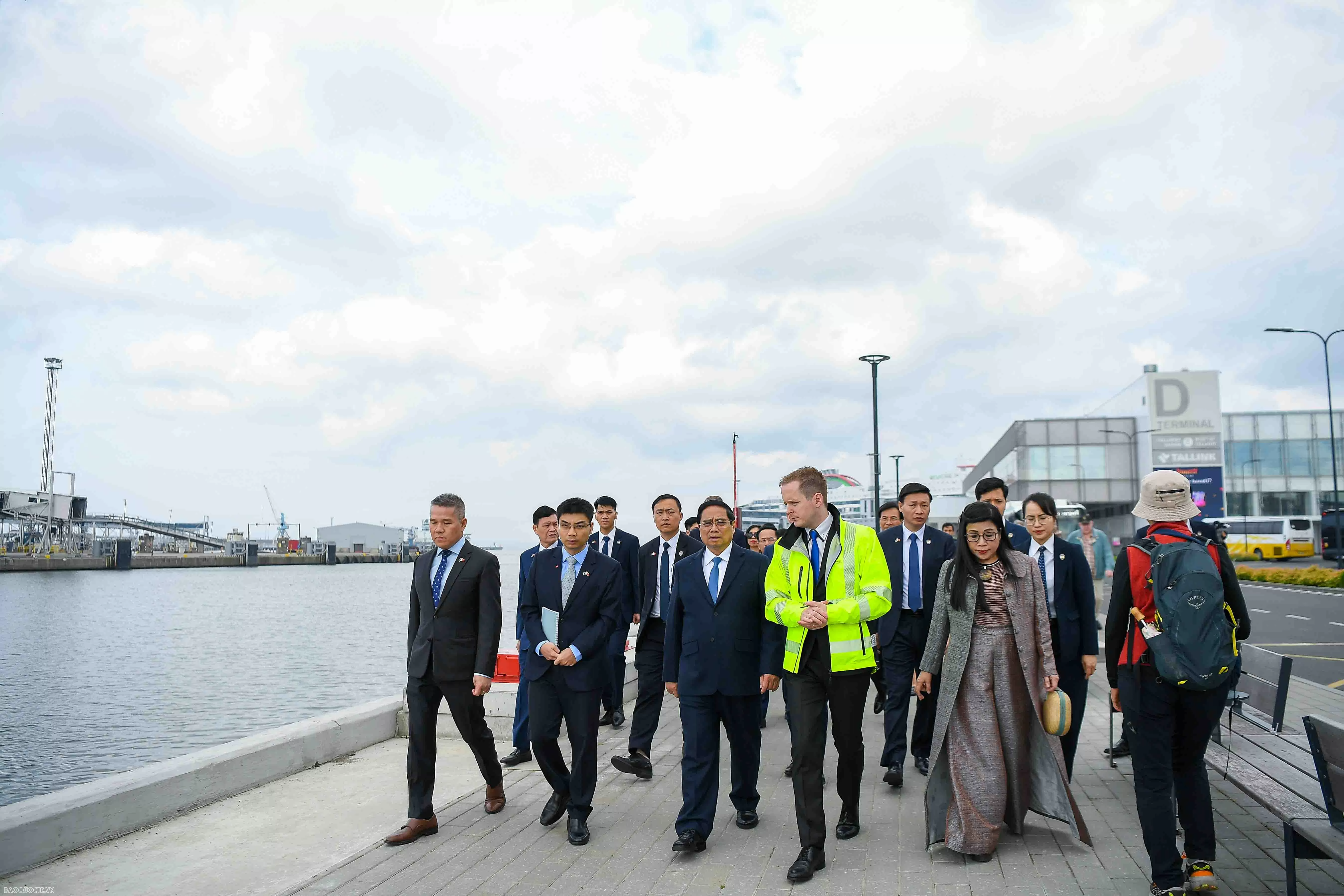 PM explores Estonia’s heritage, port innovation