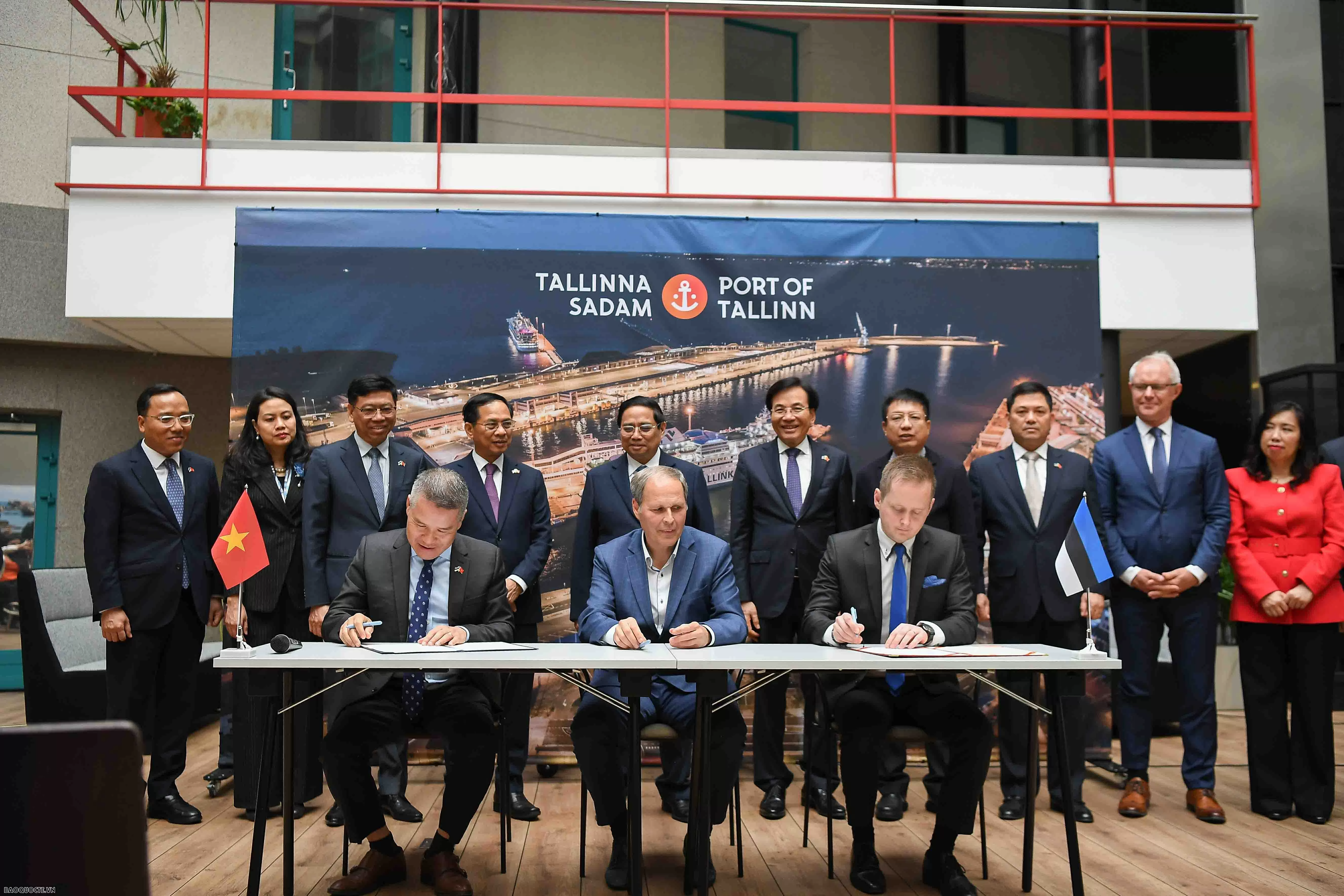 PM explores Estonia’s heritage, port innovation