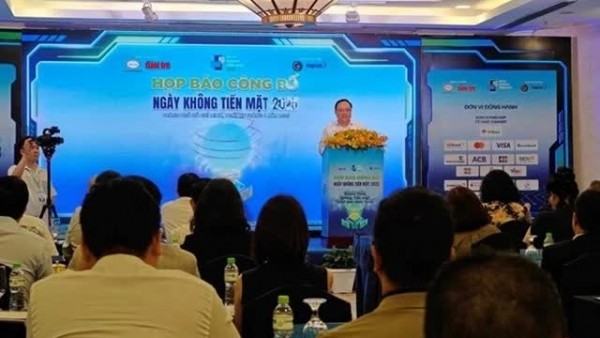 Ho Chi Minh City begins the 6th cashless day programme