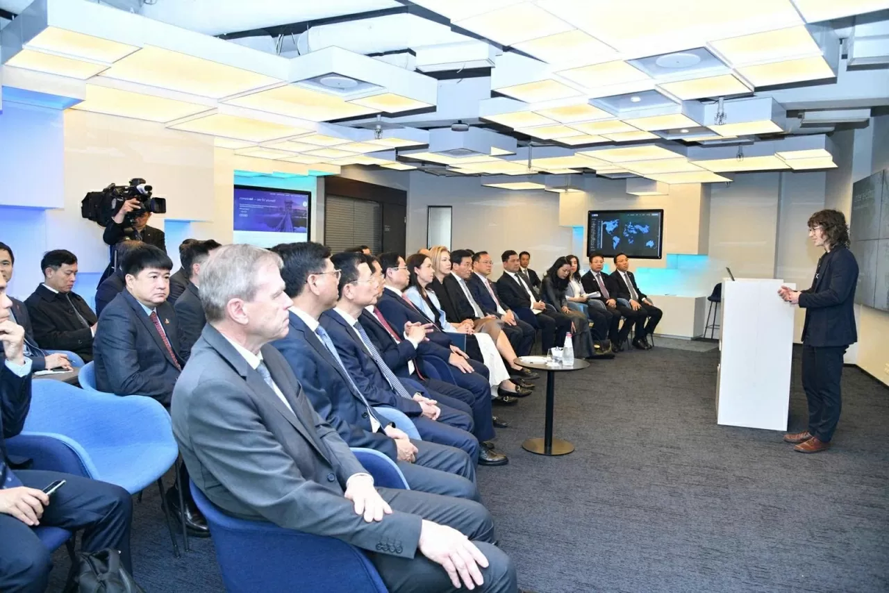 Prime Minister Pham Minh Chinh visits E-Estonia Briefing Centre in Tallinn Prime Minister Pham Minh Chinh visits E-Estonia Briefing Centre in Tallinn