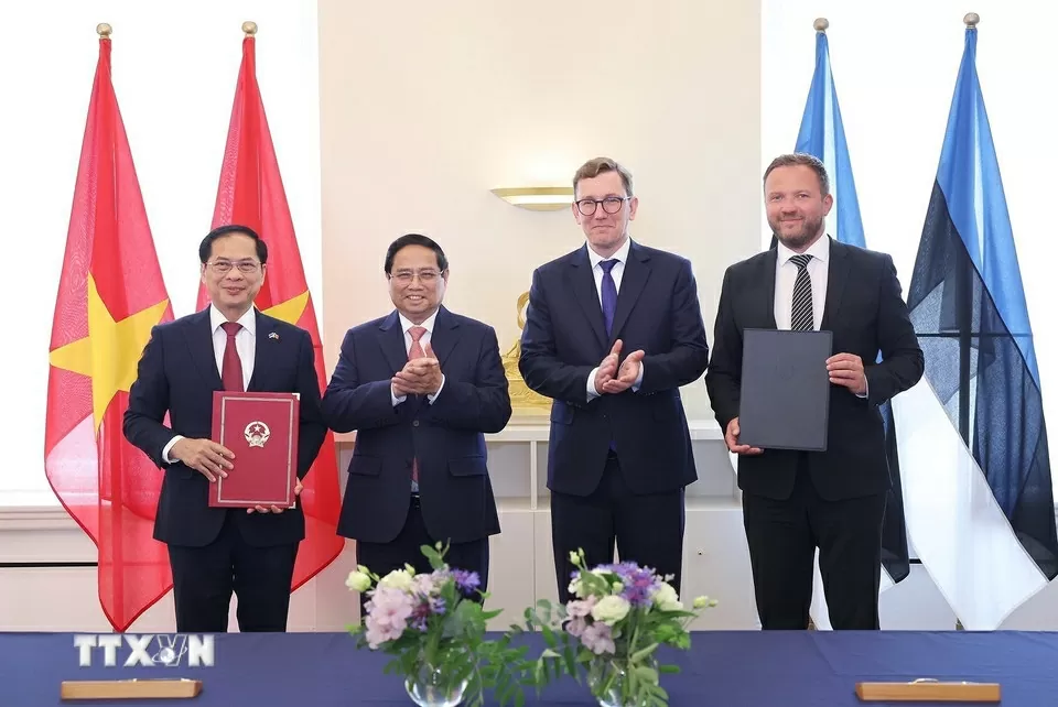 Vietnam, Estonia Prime Ministers hold talks in Tallinn Vietnam, Estonia Prime Ministers hold talks in Tallinn
