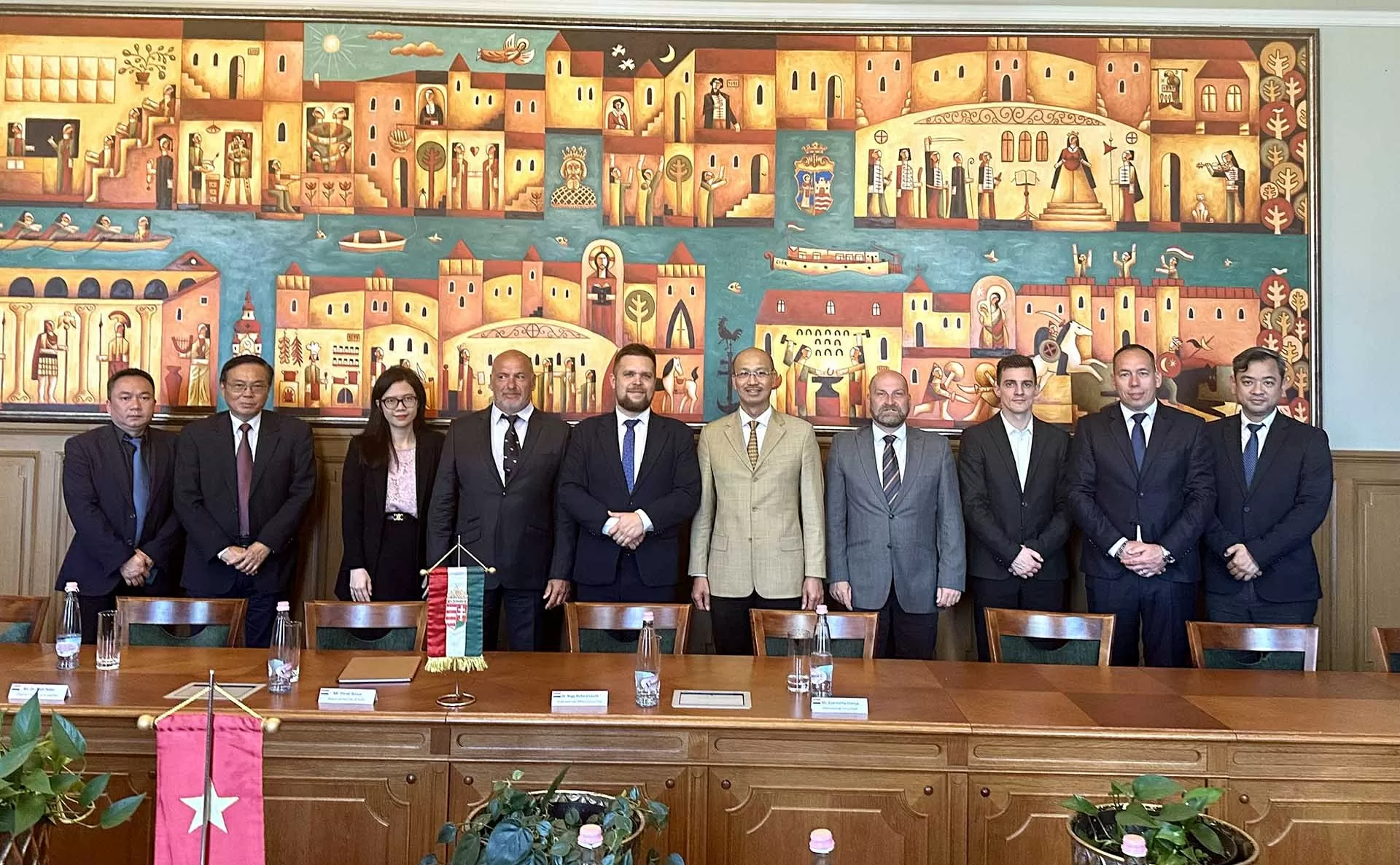 Promoting local cooperation between Vietnam and Hungary Promoting local cooperation between Vietnam and Hungary: Ambassador