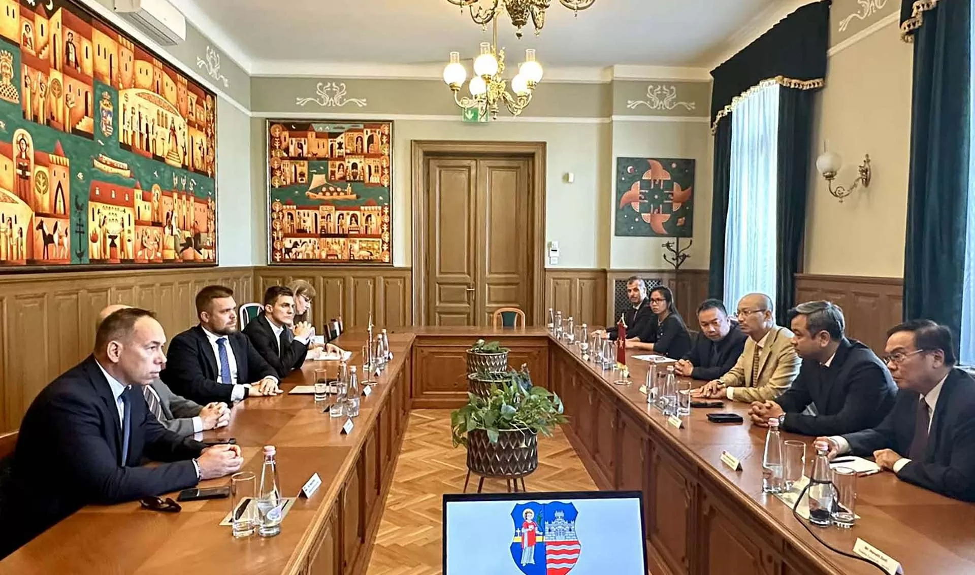 Promoting local cooperation between Vietnam and Hungary Promoting local cooperation between Vietnam and Hungary: Ambassador