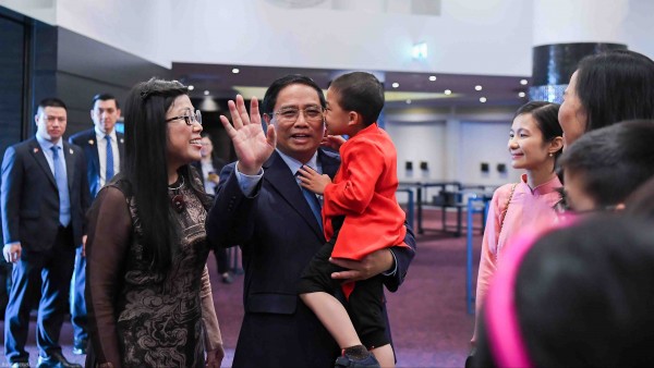 PM urges greater solidarity among Vietnamese community in Estonia