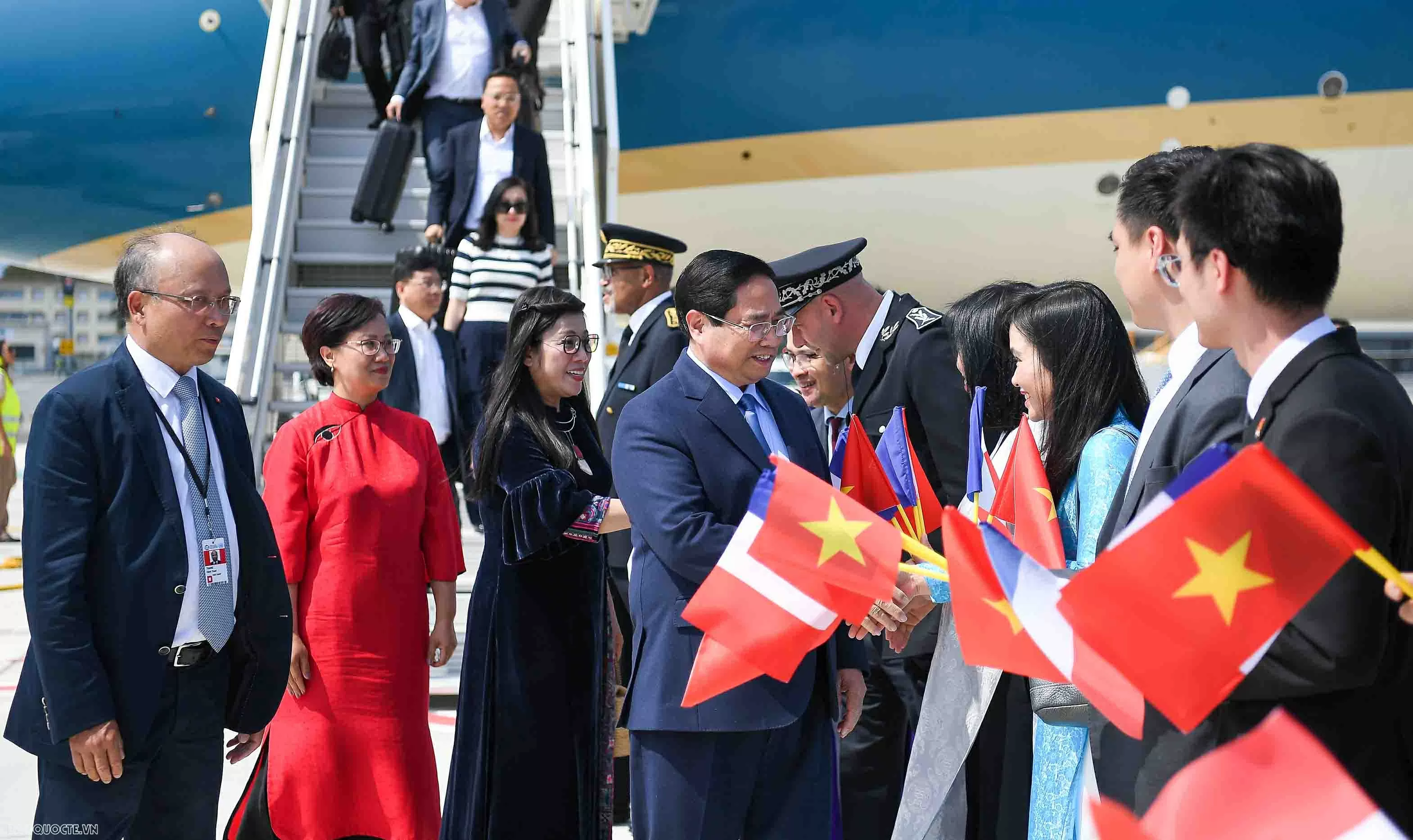 Thủ tướng Phạm Minh Chính và Phu nhân đến Nice, bắt đầu chuyến công tác tại Pháp Thủ tướng Phạm Minh Chính và Phu nhân đến Nice, bắt đầu chuyến công tác tại Pháp