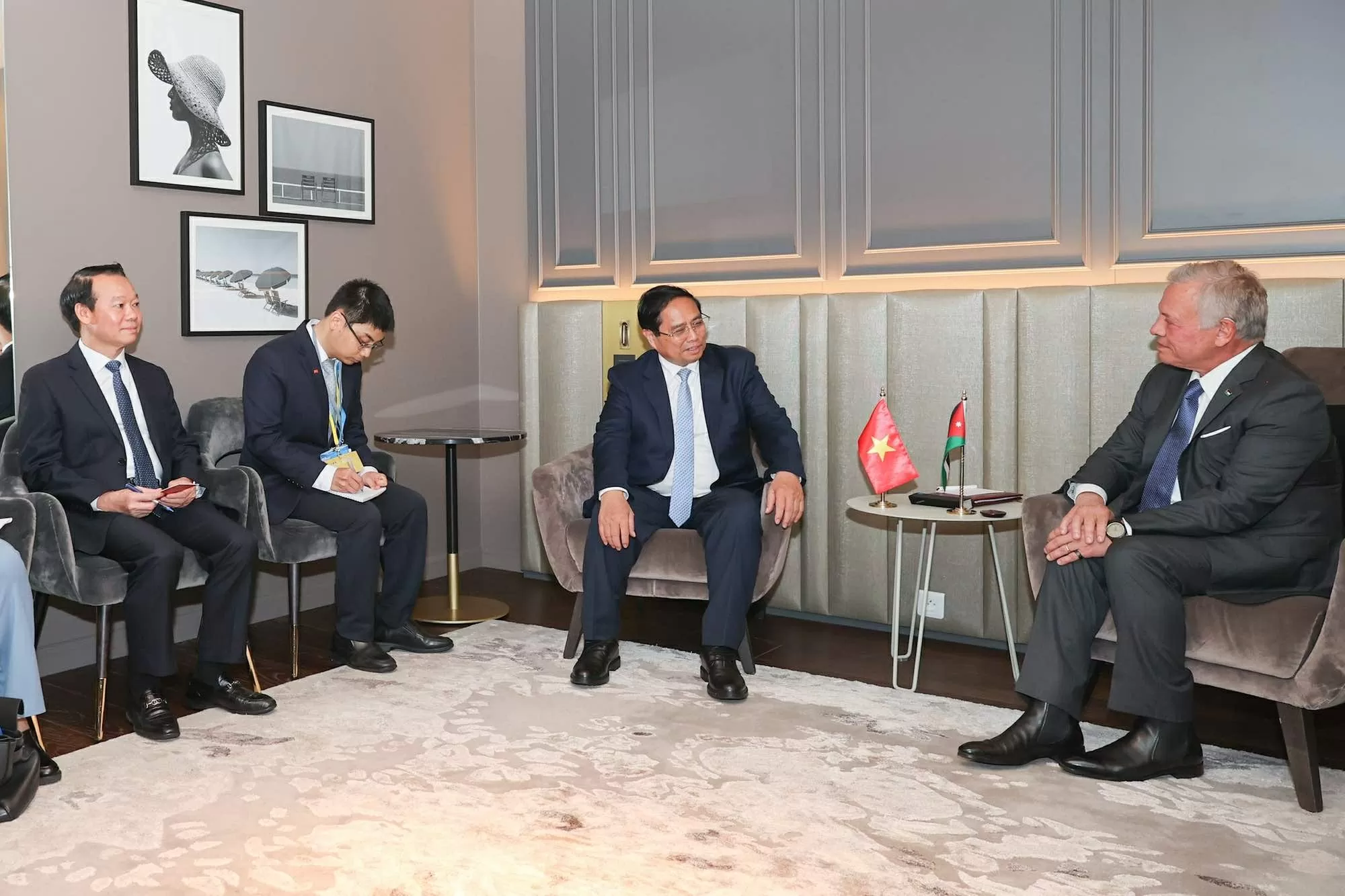 PM Pham Minh Chinh meets with Jordanian King on UNOC 3 sidelines PM Pham Minh Chinh meets with Jordanian King on UNOC 3 sidelines
