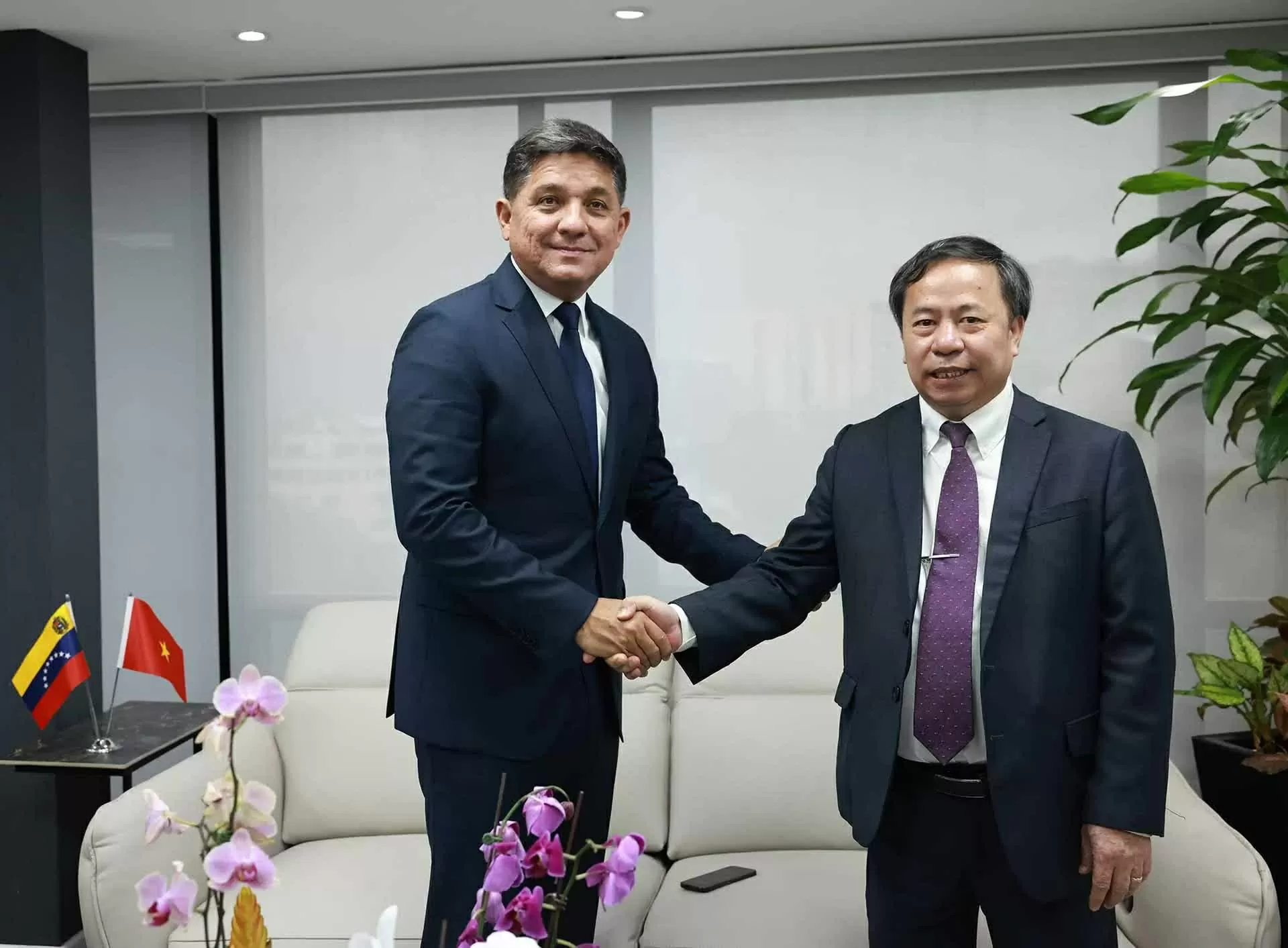 Venezuela will create the best conditions for Vietnamese agricultural investors Venezuela will create the best conditions for Vietnamese agricultural investors
