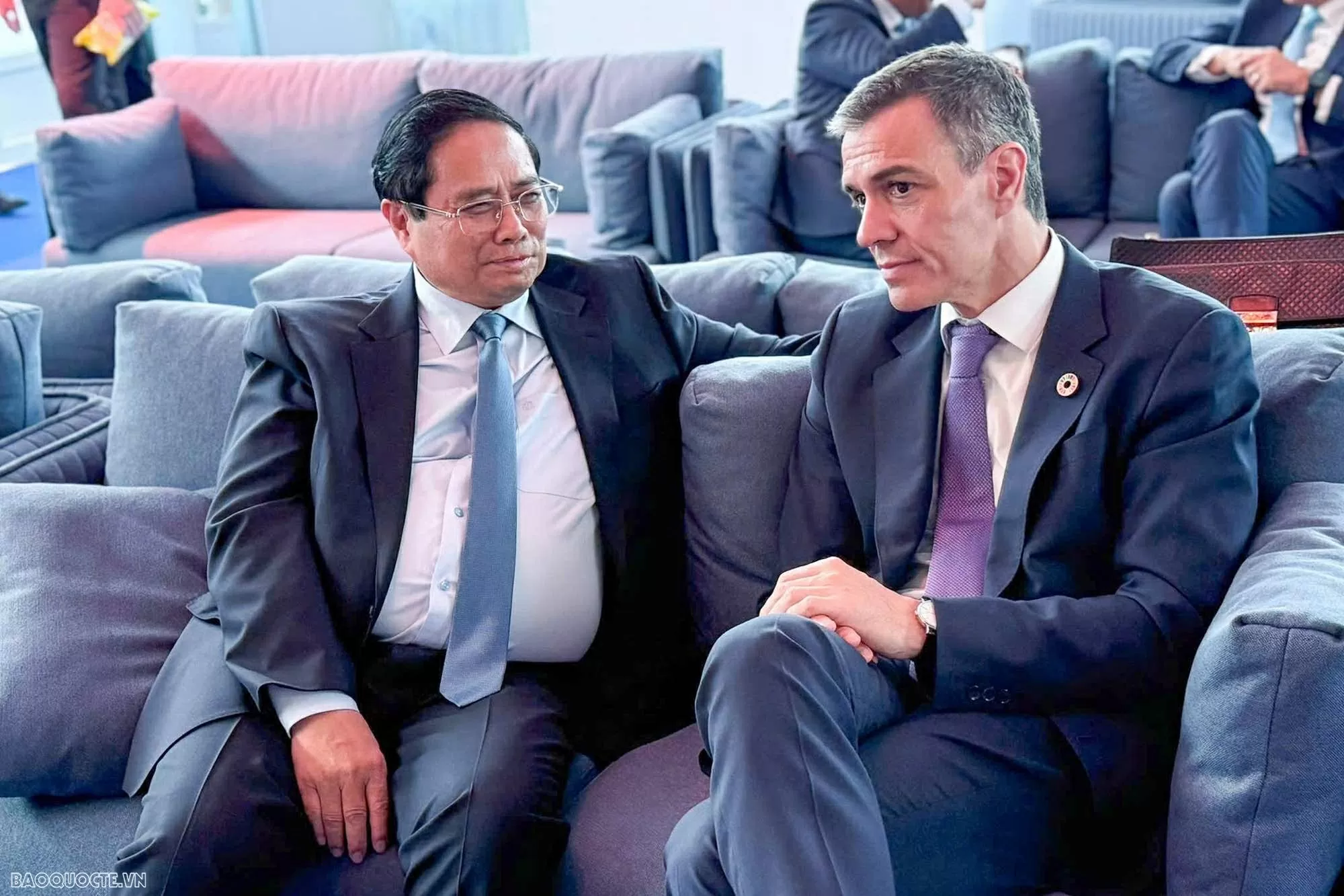 PM Pham Minh Chinh and Spanish Prime Minister Pedro Sanchez meet on UNOC3 occasion in Nice PM Pham Minh Chinh and Spanish Prime Minister Pedro Sanchez meet on UNOC3 occasion in Nice