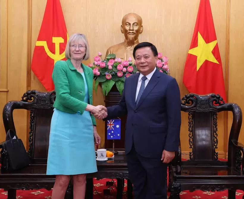 Vietnam seeks to boost human resources training cooperation with Australia, RoK Vietnam seeks to boost human resources training cooperation with Australia, RoK