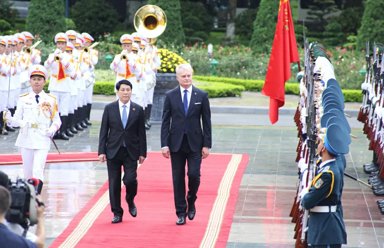 Lithuanian President concludes official visit to Vietnam