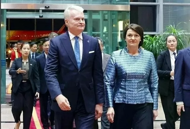 Lithuanian President arrived in Hanoi, beginning official visit to Vietnam Lithuanian President arrived in Hanoi, beginning official visit to Vietnam