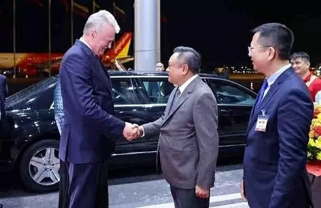 Lithuanian President arrived in Hanoi, beginning official visit to Vietnam