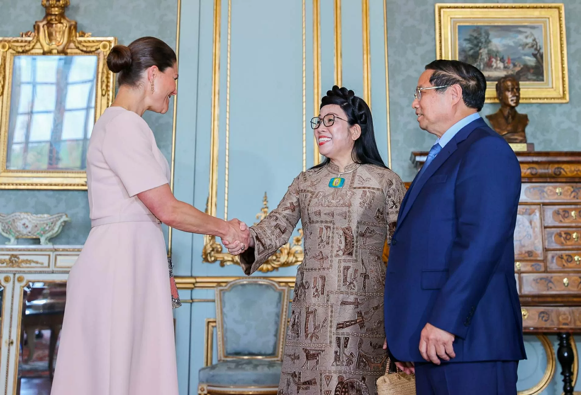 Prime Minister Pham Minh Chinh meets with Crown Princess of Sweden, her spouse Prime Minister Pham Minh Chinh meets with Crown Princess of Sweden, her spouse