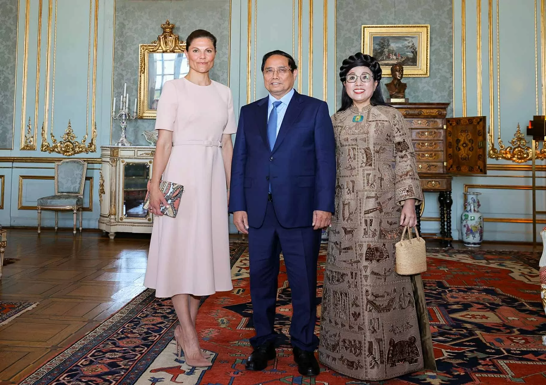 Prime Minister Pham Minh Chinh meets with Crown Princess of Sweden Victoria and her Spouse