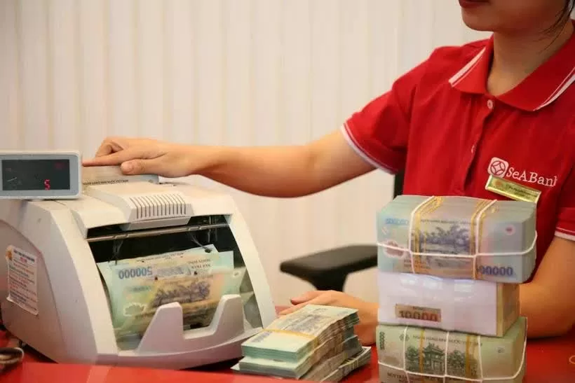 Reference exchange rate falls 15 VND on June 13