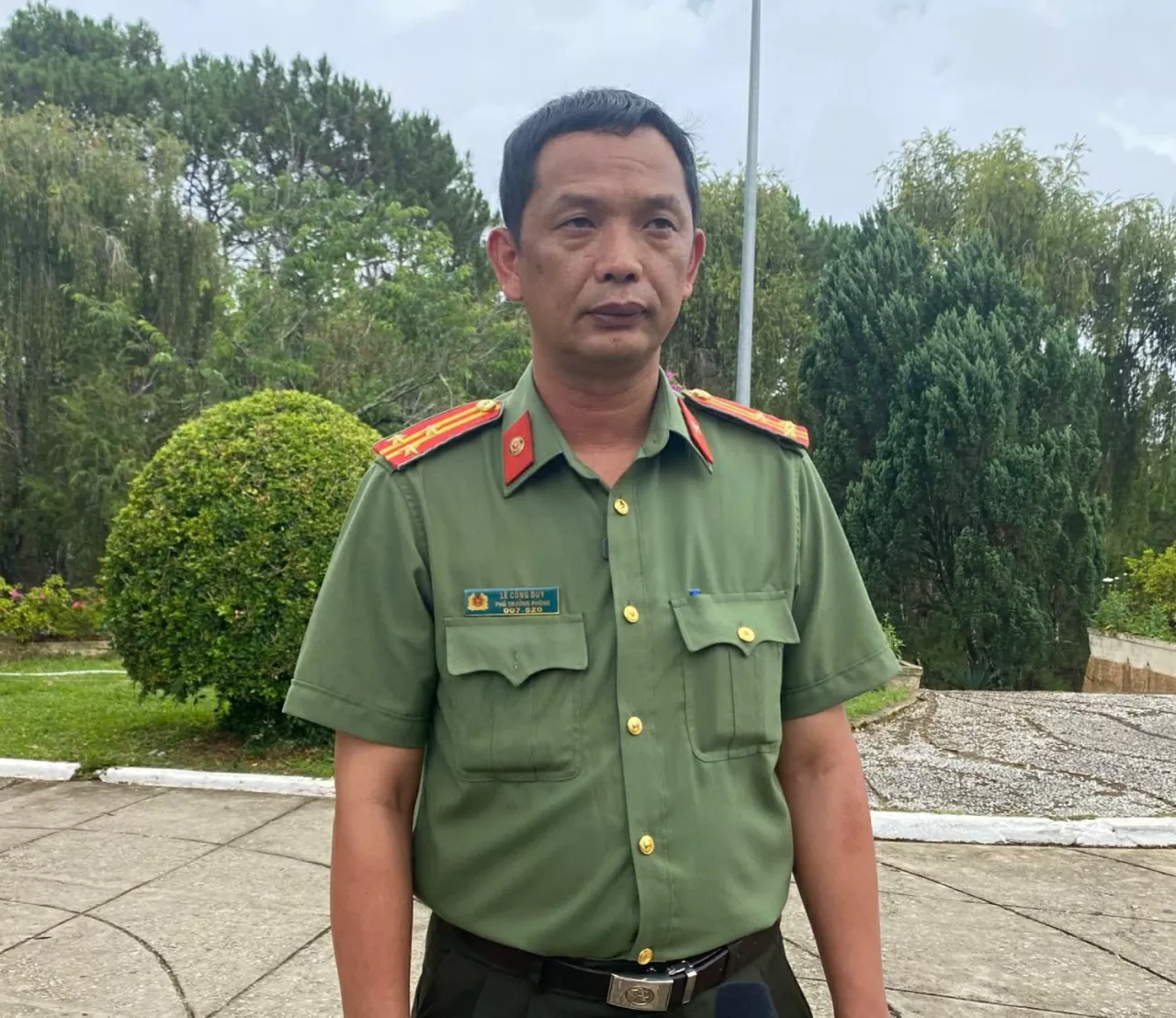 Phó trưởng phòng An ninh nội địa, công an tỉnh Lâm Đồng, ông Lê Công Duy nhấn mạnh, chính quyền địa phương đã truyền đạt các chủ trương, chính sách, pháp luật về tín ngưỡng, tôn giáo đến đồng bào một cách gần gũi, dễ hiểu. (Ảnh: Xuân Sơn) Phó trưởng phòng An ninh nội địa, công an tỉnh Lâm Đồng, ông Lê Công Duy nhấn mạnh, chính quyền địa phương đã truyền đạt các chủ trương, chính sách, pháp luật về tín ngưỡng, tôn giáo đến đồng bào một cách gần gũi, dễ hiểu. (Ảnh: Xuân Sơn)