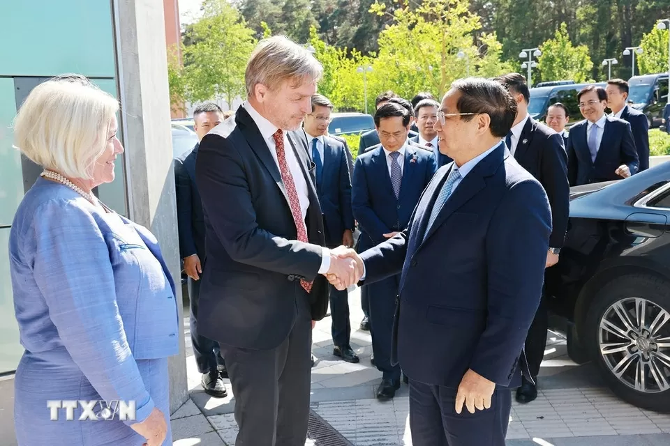 Thủ tướng Phạm Minh Chính thăm ngôi trường danh giá, lâu đời và tín bậc nhất ở Thuỵ Điển Thủ tướng Phạm Minh Chính thăm ngôi trường danh giá, lâu đời và tín bậc nhất ở Thuỵ Điển