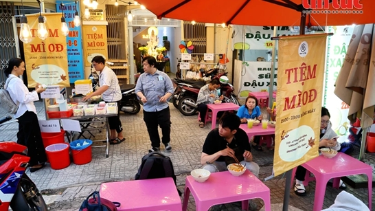 Serving with heart: Ho Chi Minh City’s free vegan noodle stall