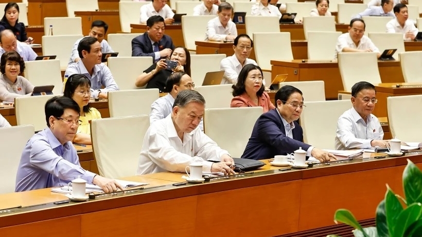 National Assembly adopts historic constitutional amendments at 9th session