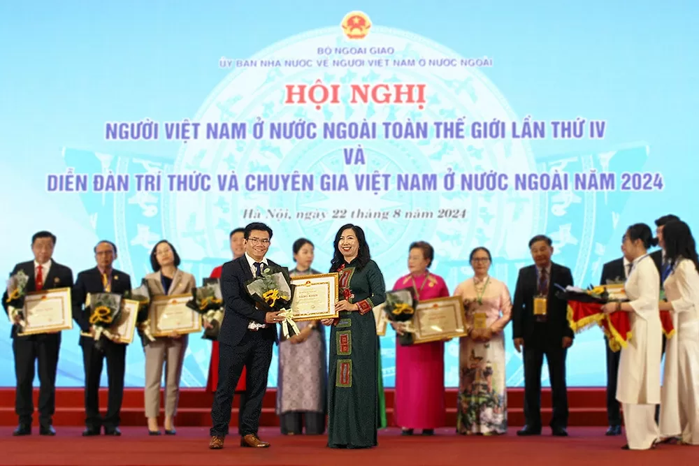 80 years of Vietnamese diplomacy: Connecting overseas Vietnamese, spreading the strength of solidarity