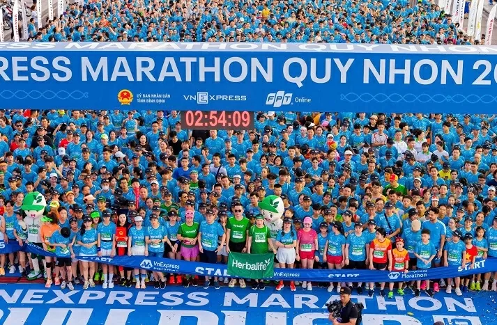 Herbalife Vietnam supports VnEpxress Marathon Quy Nhon with over 12,000 participants to promote healthy active lifestyles Herbalife Vietnam supports VnEpxress Marathon Quy Nhon with over 12,000 participants to promote healthy active lifestyles