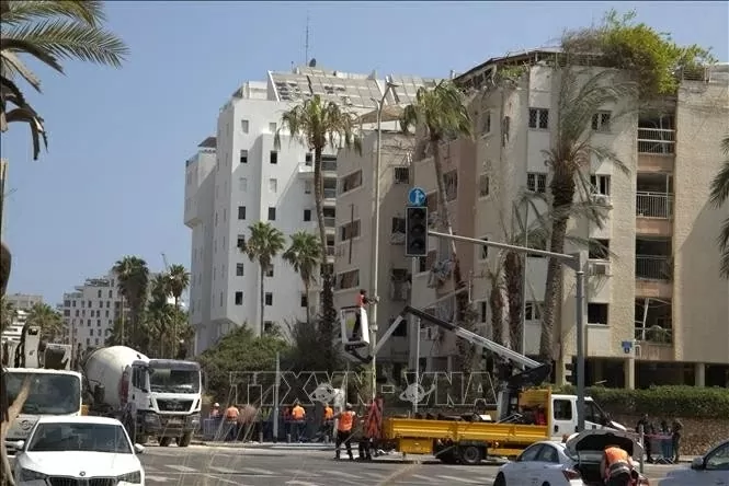 Vietnamese advised to leave Israel via land border crossings: Embassy notice Vietnamese advised to leave Israel via land border crossings: Embassy notice