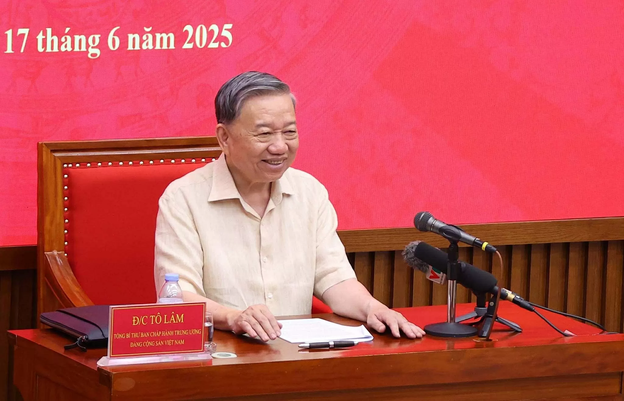 Party General Secretary To Lam urges developing officials capable of steering Vietnam into new era