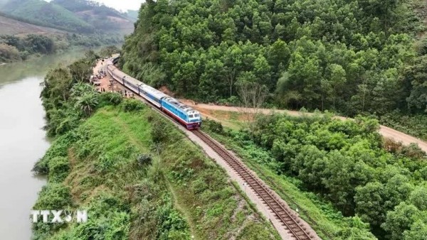 National Assembly deputies continue to discuss socio-economic, legislative issues