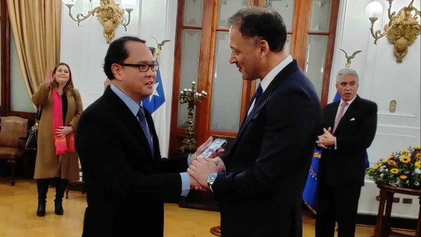 President of Chilean Chamber of Deputies welcomes Vietnamese Ambassador, promotes parliamentary cooperation