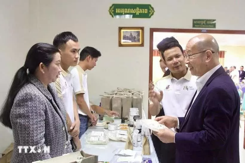 Vietnam, Cambodia strengthen trade cooperation