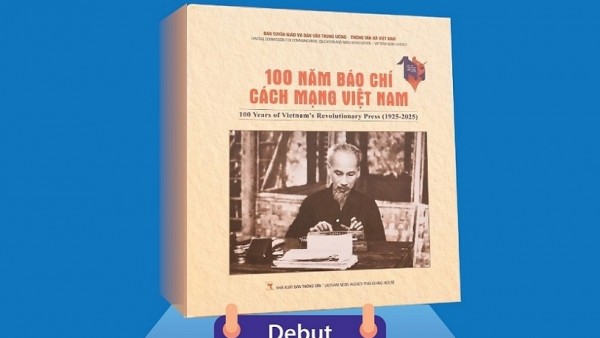 Through the lens of history: Vietnam launches first photo book on revolutionary journalism