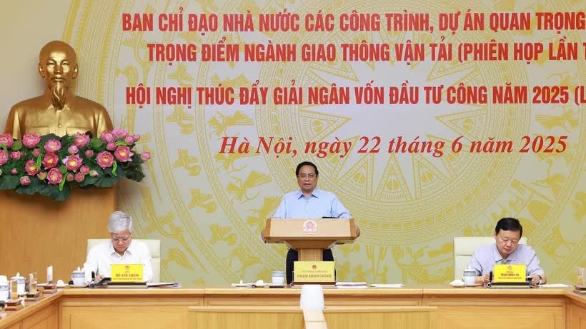 PM Pham Minh Chinh chairs national teleconference to boost crucial projects