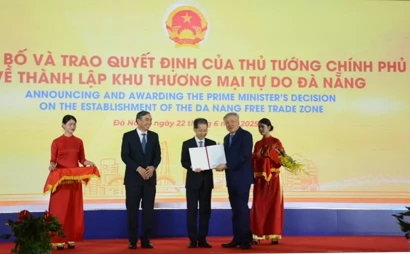 Vietnam establishes first free trade zone in Da Nang