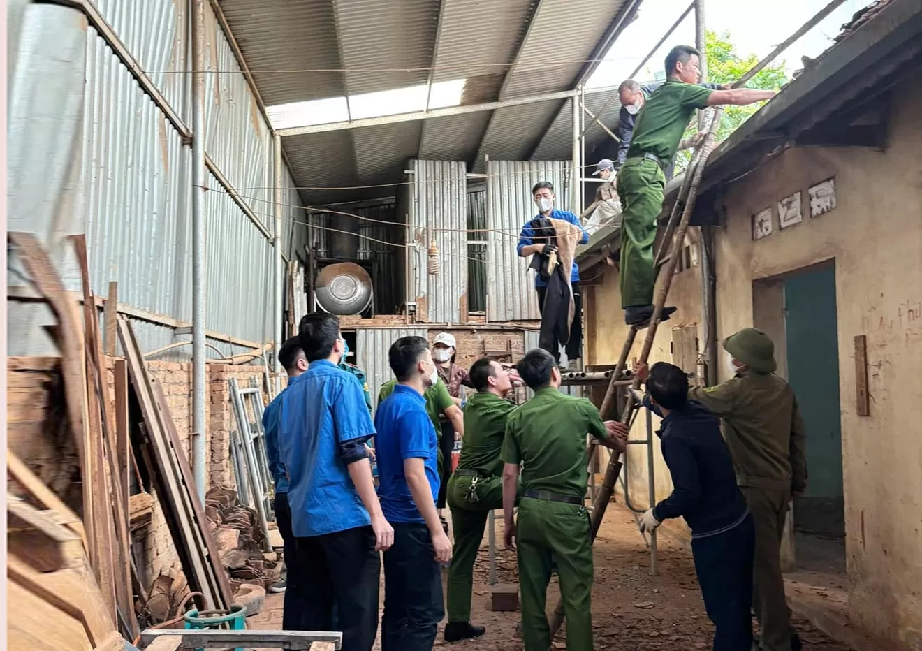 Bac Ninh becomes first province to complete program to eliminate makeshift and dilapidated housing Bac Ninh becomes first province to complete program to eliminate makeshift and dilapidated housing