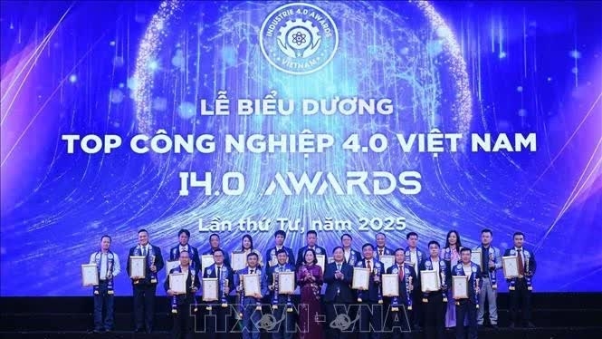 125 enterprises, individuals honoured at Industrie 4.0 Awards held in Hanoi