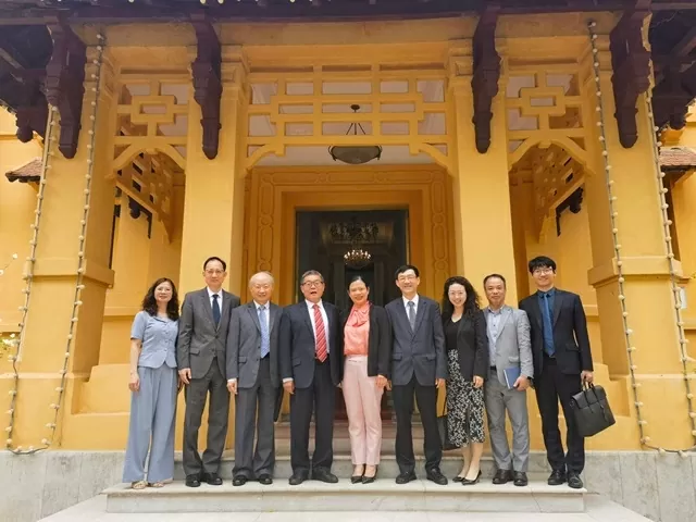 The World & Vietnam Report and Chinese counterpart bolster media cooperation to deepen ties The World & Vietnam Report and Chinese counterpart bolster media cooperation to deepen ties