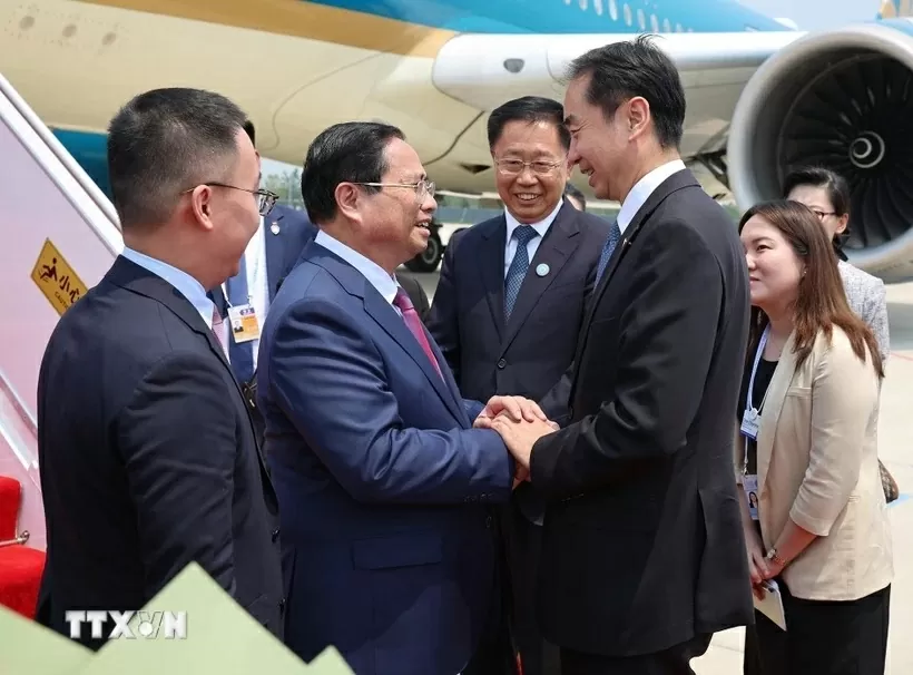 Prime Minister Pham Minh Chinh arrives in Tianjin for WEF meeting, working visit to China